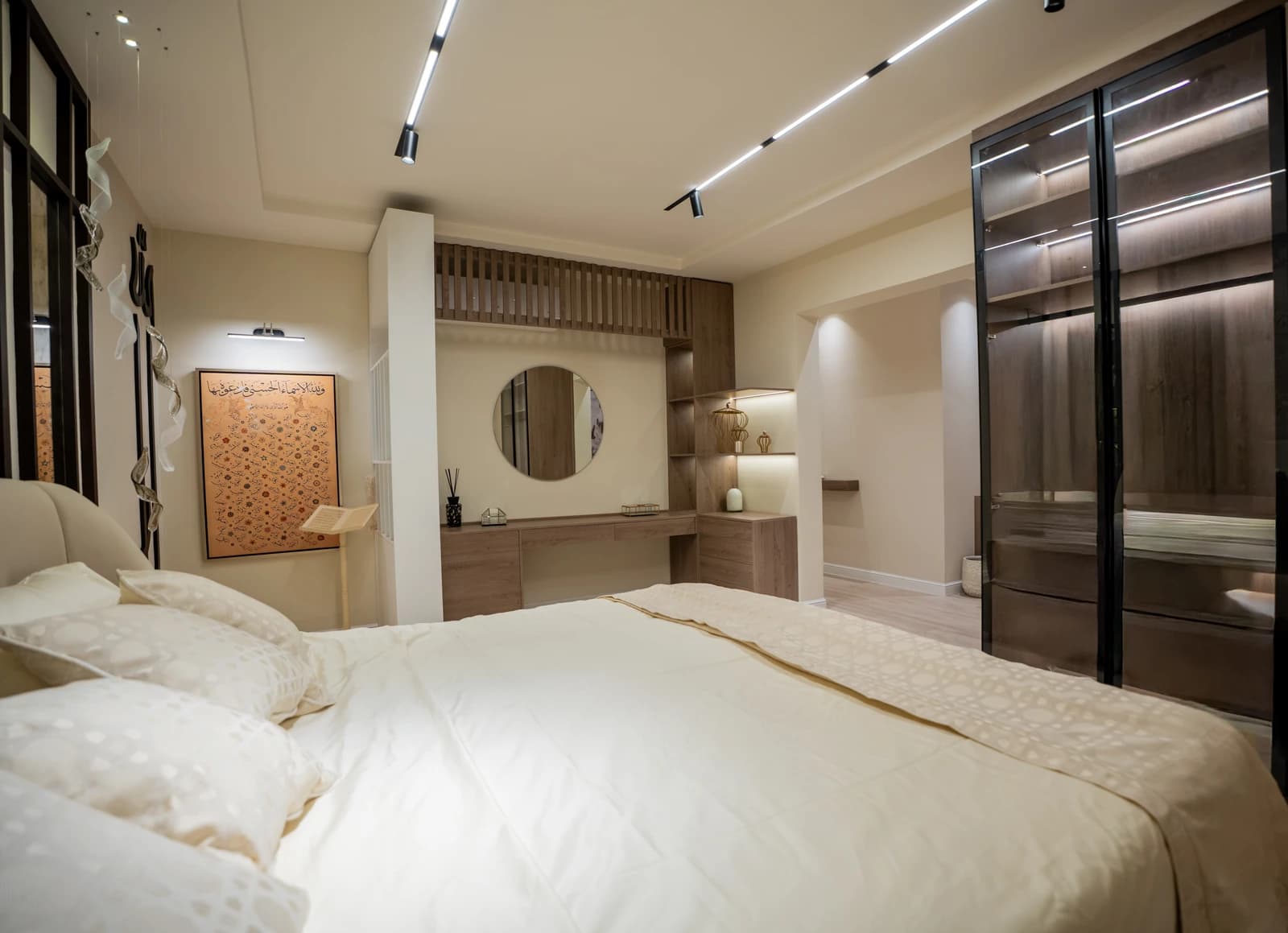 تفاصيل تجديد جناح غرفة النوم الرئيسية بالطراز الكلاسيكي الجديد